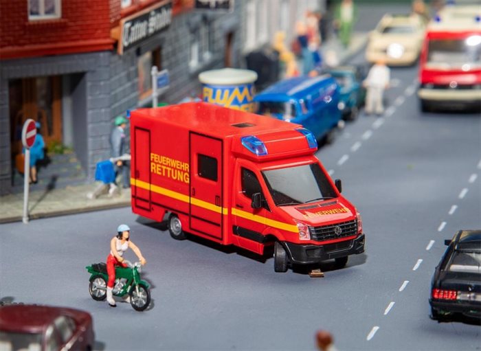 Faller 161434 VW Crafter Feuerwehr-Rettung (HERPA), H0