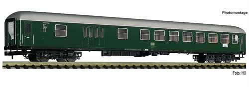 Fleischmann 863924 Schnellzugwagen 2. Klasse mit Paketabteilung der DB, Epoche IV, Spur N